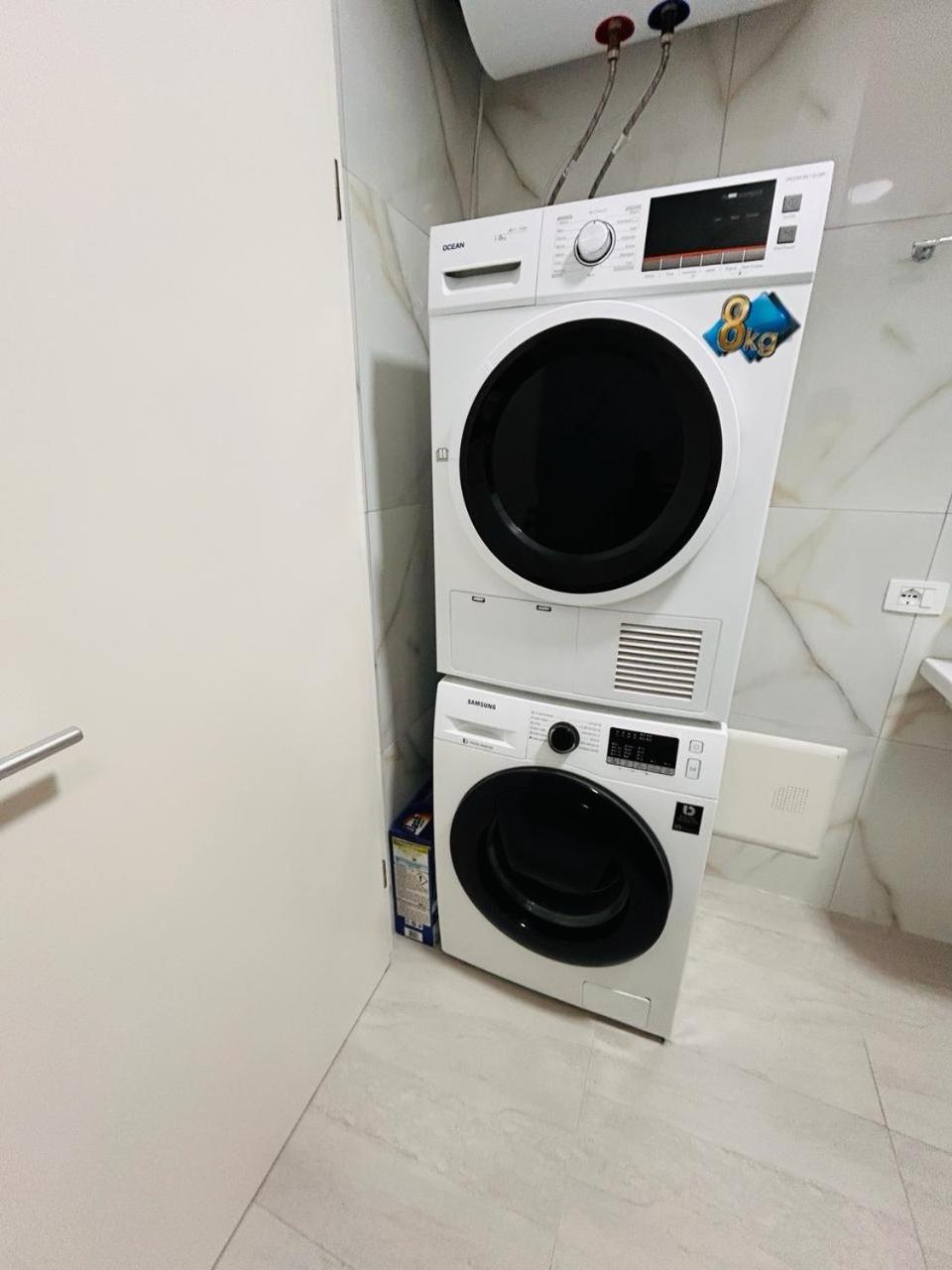 Picasso Apartment ティラナ エクステリア 写真