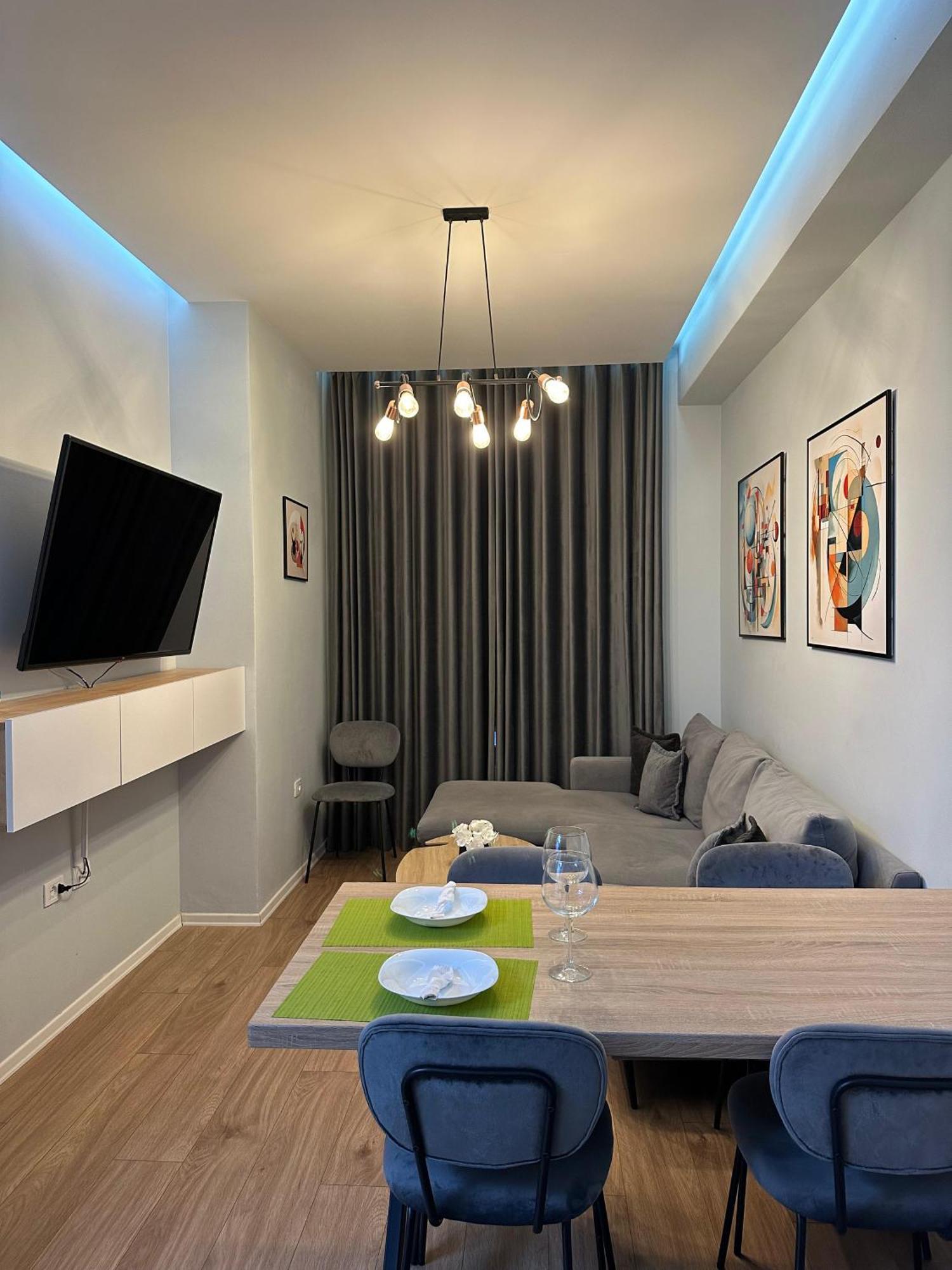 Picasso Apartment ティラナ エクステリア 写真